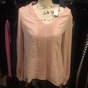 White House Black‎ Market blush blouse size 4